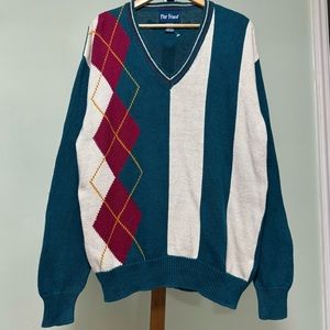 Par Four Striped V-Neck Knit Sweater